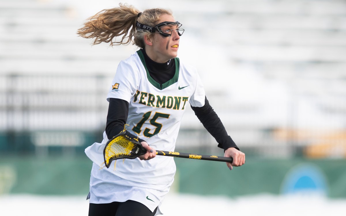 Career-high 6️⃣ points each for Riley Halloran and Ava Vasile in the win!

#VCats 1️⃣7️⃣  Colgate 8️⃣

📰 go.uvm.edu/sqid8
📈 go.uvm.edu/3sbdf

#ThisIsVermont