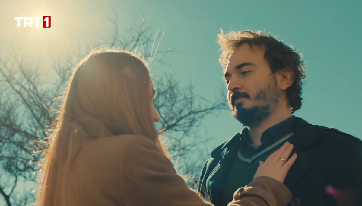gonul_dagi1's tweet photo. •'benim gözlerimle kendini bir görsen güzellik değil seninki meryemlik sana has sende olan başkasında olmayan bir şey bu tarifi mümkün olmayan hem güzel nedir ki senin yanında üç beş harf iki tane hece ...' 

#GönülDağı #BabamınKaderi #TRT1 @trt1 https://t.co/vlyVN80wk5