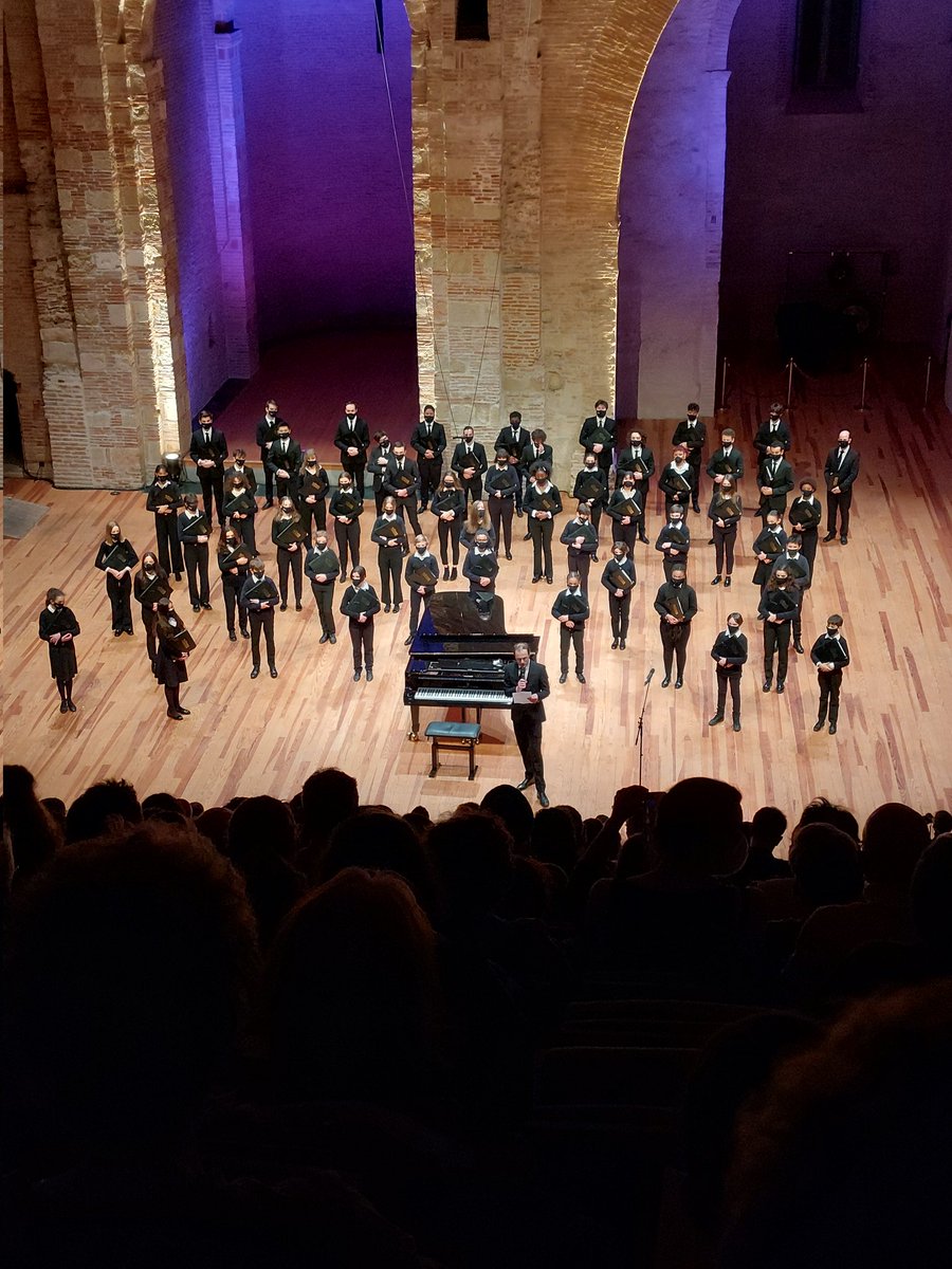 Il y a des moments qui restent suspendus avec grâce... merci <a href="/MaitriseTlse/">La Maîtrise de Toulouse</a> pour ce beau récital à Saint-Pierre des Cuisines à  #Toulouse