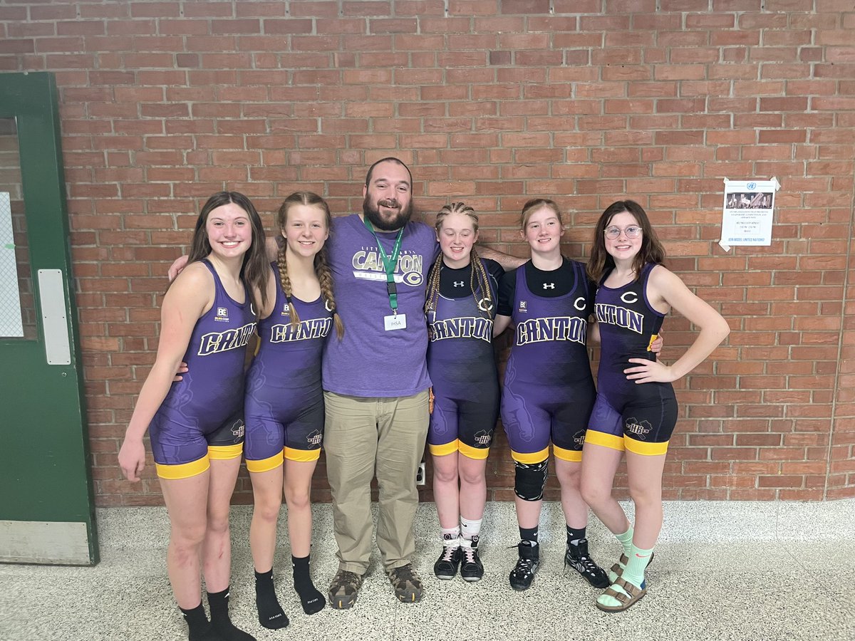 KayleighKemper1's tweet photo. @hoijim As a Mom, I’ve never had chills as many times as I did today at a sporting event! Historic Day in the IHSA! Go Lady Giants! https://t.co/GWaNd5IBDy