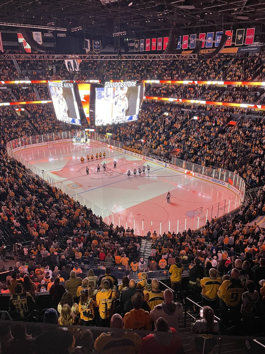 SupportNewMedia's tweet photo. In Nashville tonight at the NHL game, during the Canadian national anthem, a lone voice yells out “Thank you truckers.”

Huge applause. https://t.co/DurDXNdCw1