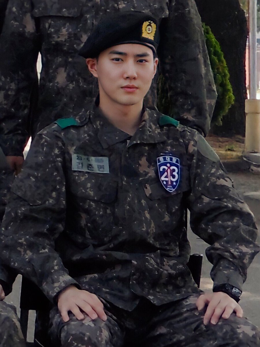 krasyvyyy's tweet photo. Akhirnya pulang ya pak, dan aku berhasil menunggu sejauh ini lho pak,
Semoga aku bisa bertahan sampai akhir ya.
Welcome home leader exo #WelcomeHomeSuho https://t.co/qHT1uzzqA0