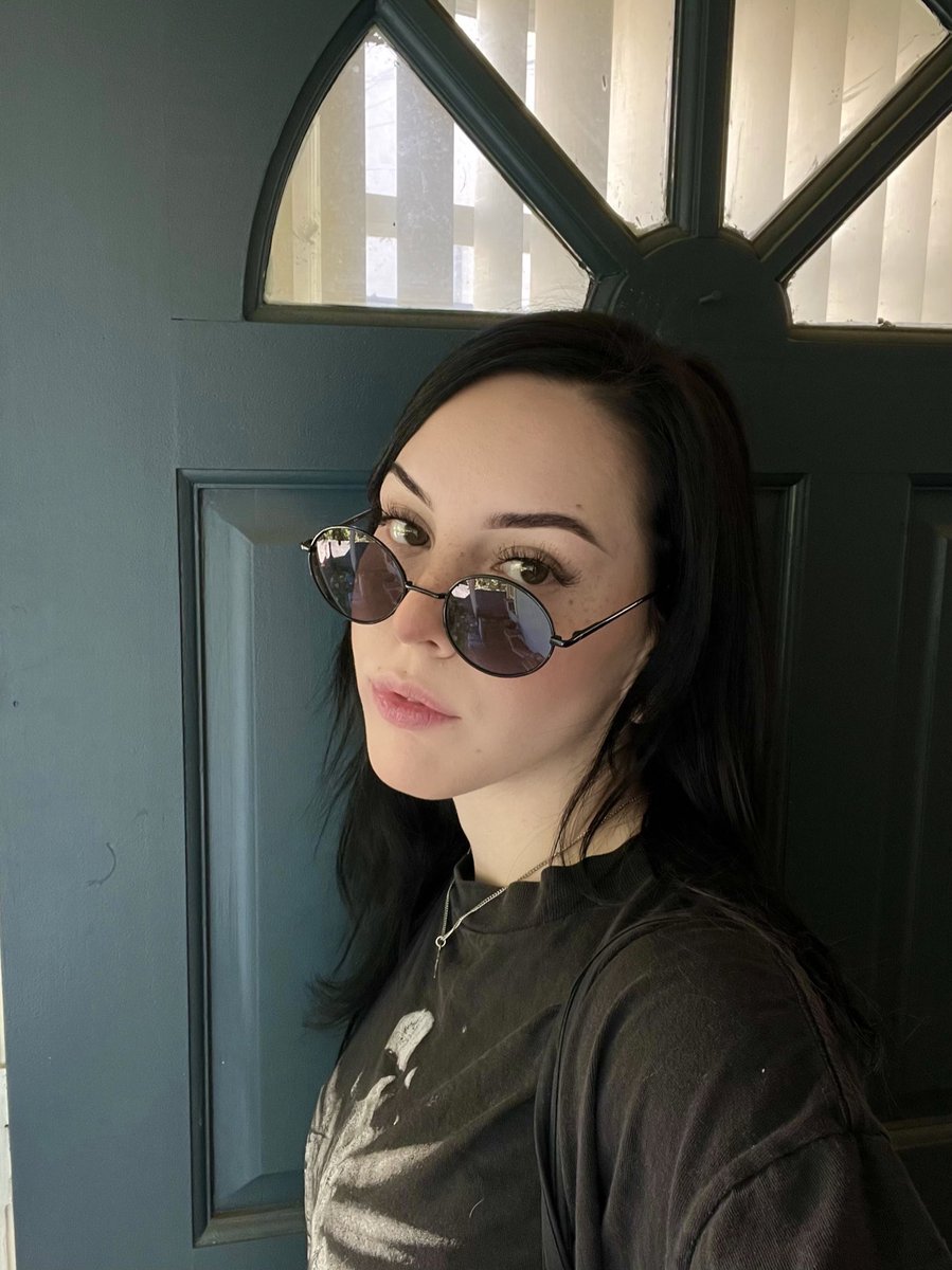 bvtemvn's tweet photo. Normalize letting me talk without making any sense https://t.co/YFDbkzvVTz