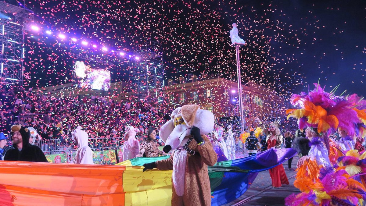 gaytravel4u's tweet photo. At the Queernaval in Nice! Discover more: https://t.co/6T000DNE1q
.#gaytravel #gaynice #queernaval #travelgay #nicecarnival #carnavaldenice https://t.co/UGtmz3fjHB