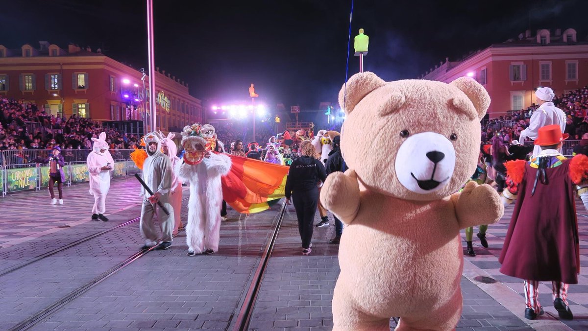 gaytravel4u's tweet photo. At the Queernaval in Nice! Discover more: https://t.co/6T000DNE1q
.#gaytravel #gaynice #queernaval #travelgay #nicecarnival #carnavaldenice https://t.co/UGtmz3fjHB