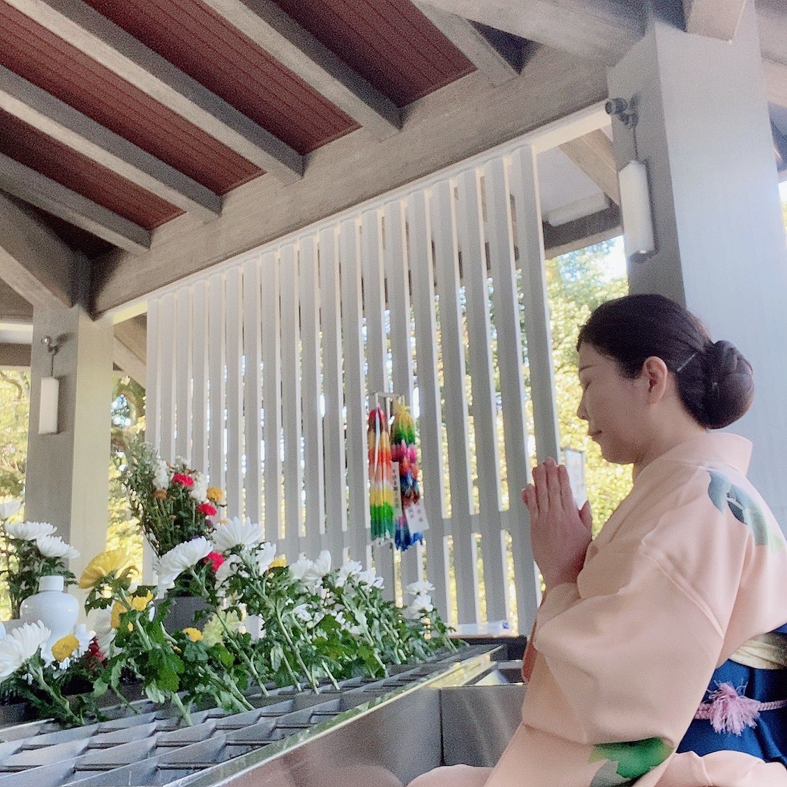 WakamiyaYuki's tweet photo. おはよう御座います🌞建国記念日の靖國参拝後、千鳥ヶ淵戦没者墓苑へ
こちらでも靖國と同様に雲一つない青空と澄んだ空気が印象的でした✨
#建国記念日 #靖国神社 #千鳥ヶ淵戦没者墓苑 #献花 #世界平和 #prayfortheworldpeace https://t.co/RetfprS3yt