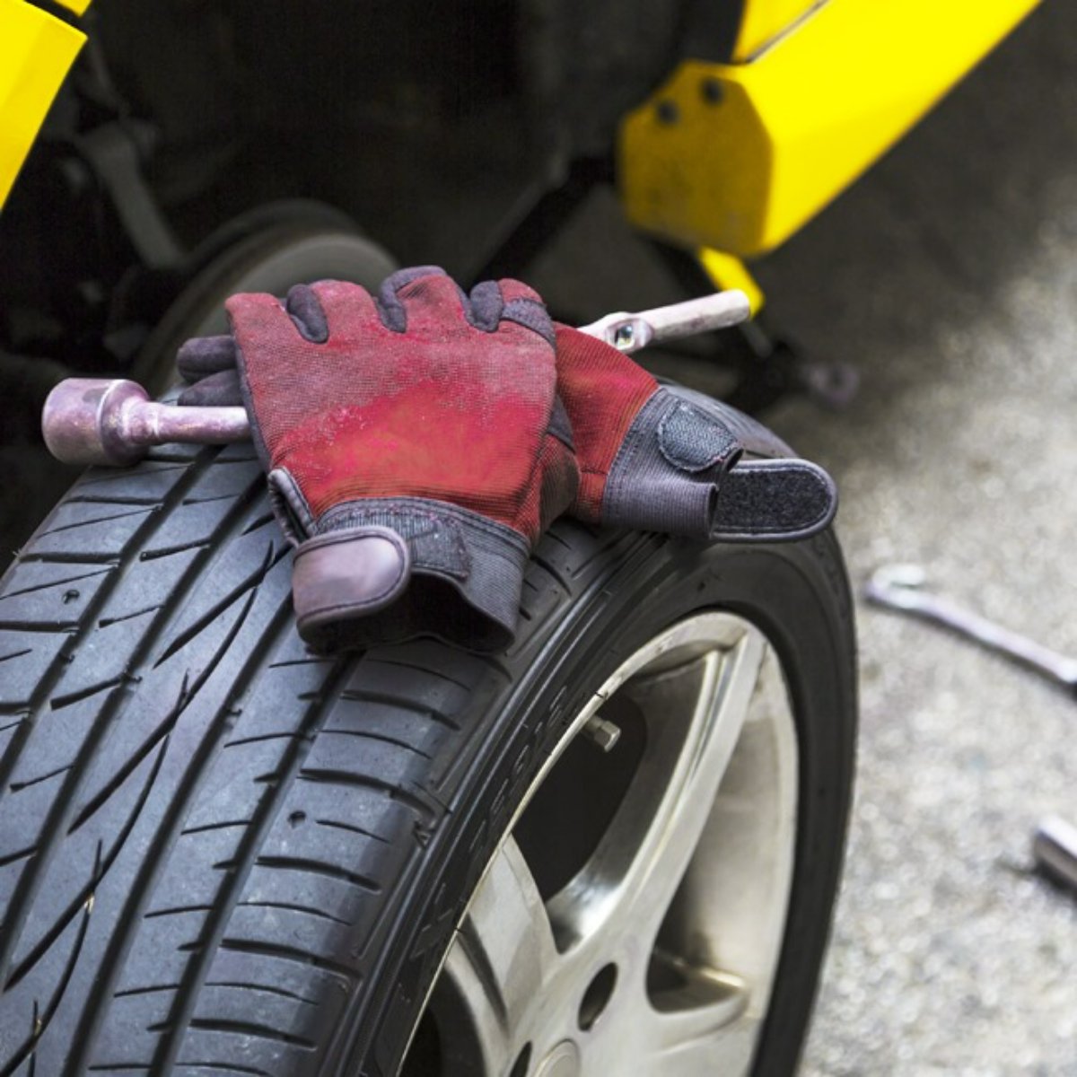 Mechanic_DutyCB's tweet photo. Anytime you need us, wheel be here for you -- that's just how we roll. https://t.co/zLCKfdysCE