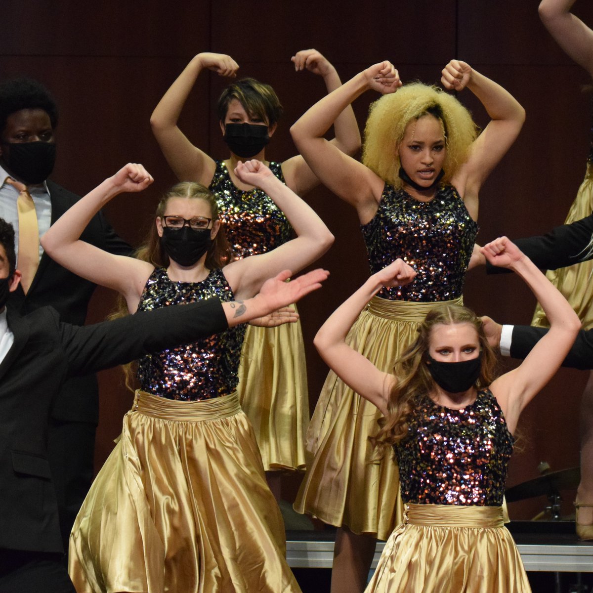 UrbShowChoir's tweet photo. We're incredibly happy to welcome @NHMS_Choirs Explosion! to the #39USCI stage. Way to live - and sing - your story! https://t.co/j9DPKXph1u