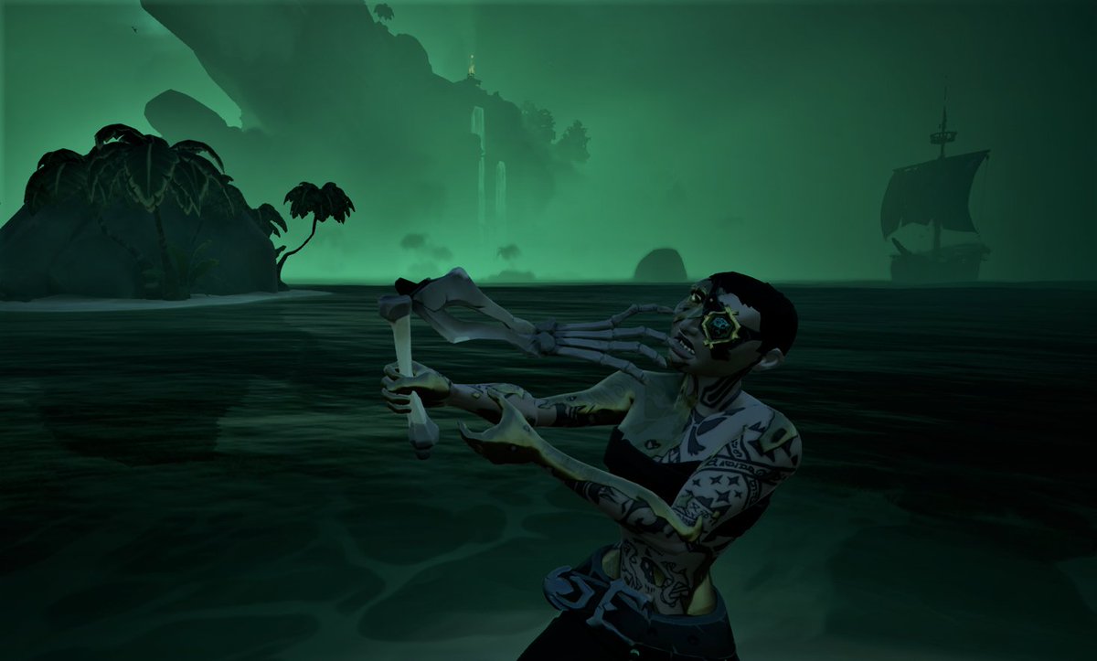 Spooky! <a href="/SeaOfThieves/">Sea of Thieves</a> #SoTShot #SeaOfThieves