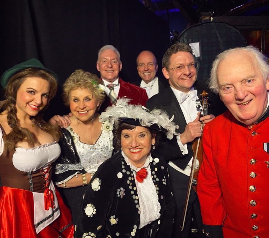 AndyEastwoodUK's tweet photo. A lovely afternoon performing traditional music hall in the heart of London @phoenixartsclub https://t.co/Pj2Yf4IPCn
