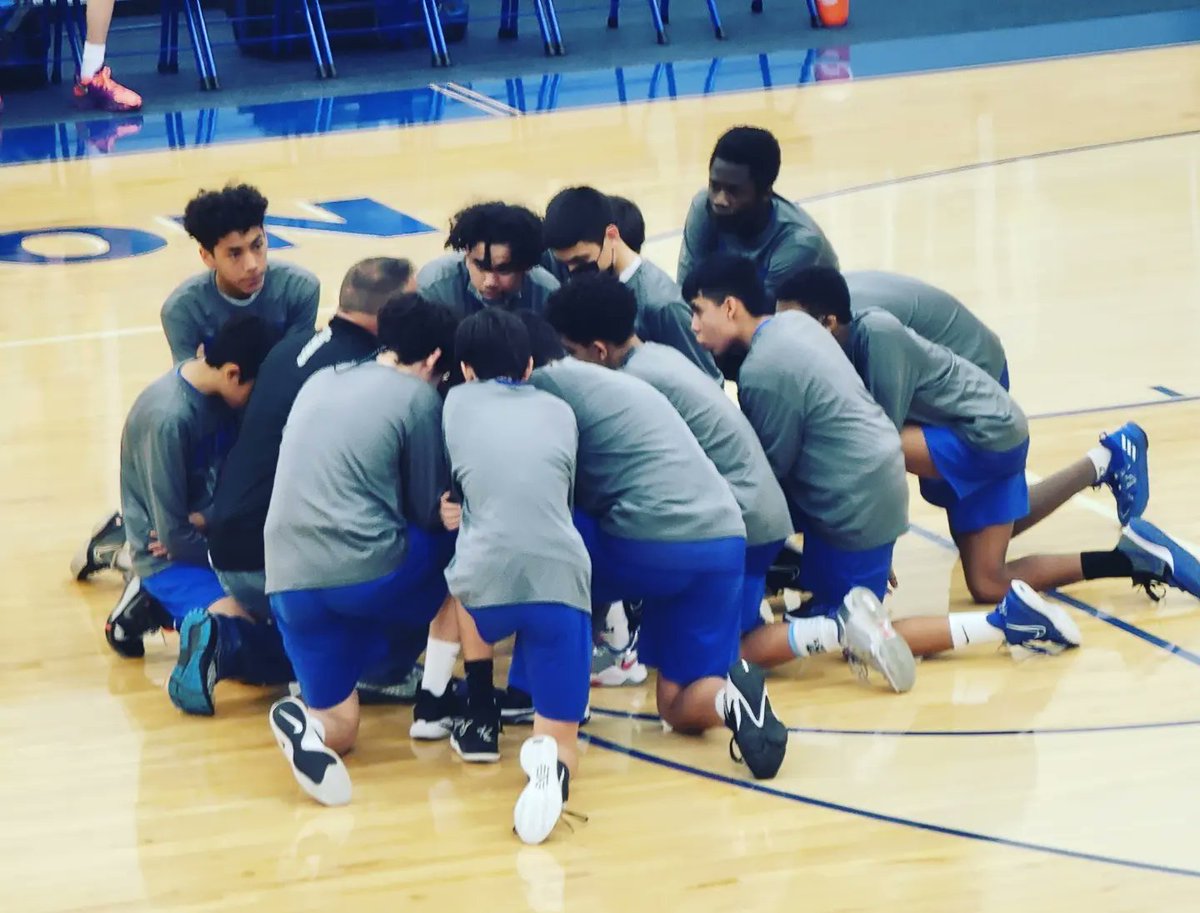 UcabJohn's tweet photo. Congratulations to the 8th grade Strauss Mavericks basketball team for winning the Silver Bracket championship game!!
@NISDStraus https://t.co/KfqgDbo8Sn