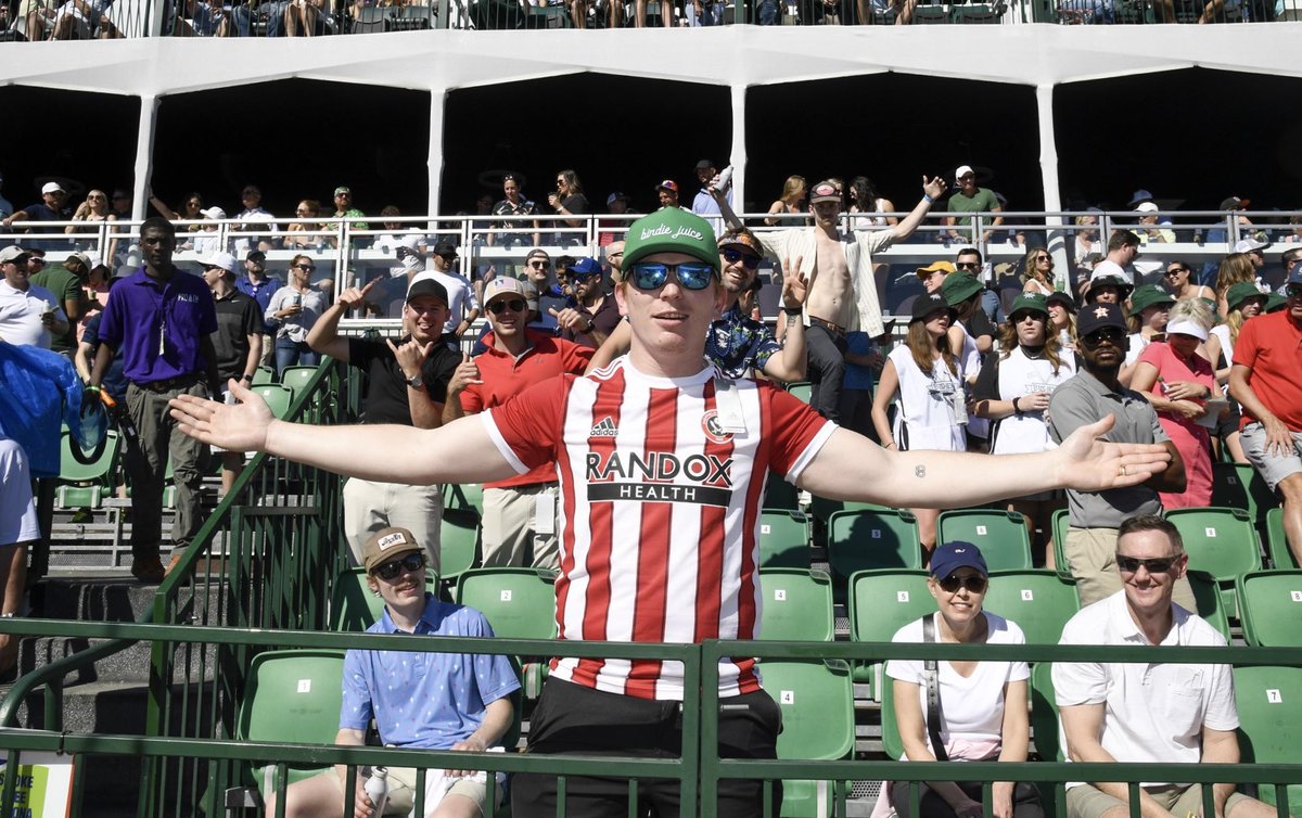 MattFitz94's tweet photo. Spreading a bit of @SheffieldUnited around Arizona. UTB! ⚔️ https://t.co/q1ej9YXrWH