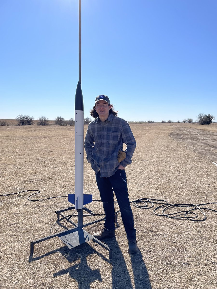 NWOSUscience's tweet photo. Nick Brown, a pre-engineering #NWOSUscience student poses in front of his successful certification level 1 flight attempt in Argonia, KS 🚀
He hopes to help bring home the #ArgoniaCup trophy to @NWOSU this year!! https://t.co/gX5BGU8Gy6