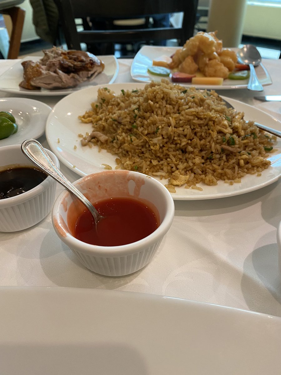 Una #HotandSour arroz y unos tacos de #PatoBeijing en <a href="/Blossom_Mexico/">Blossom México</a>. A ver cómo me siento. #MMG