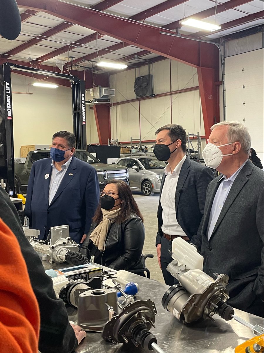SecretaryPete's tweet photo. For over a century, American workers have built some of the best cars and trucks in the world. We ushered in the modern automotive age. Now we have a chance to do it again, by leading the electric vehicle revolution. https://t.co/bYcRBw4CsI