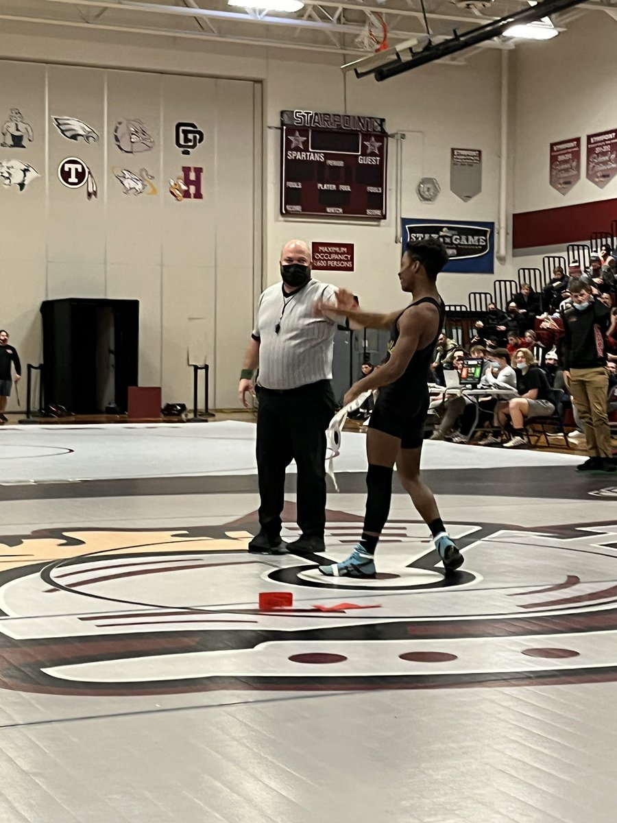 Niagara Falls has the first two champions of the Section VI Division I Wrestling Champions as Jaden Crumpler and Amarfio Reynolds Jr repeat as sectional champions <a href="/NFWrestling1/">NFWrestling</a> @wnyroundtable <a href="/WNYAthletics/">WNY Athletics</a> <a href="/wnywrestling/">armdrag.com</a>