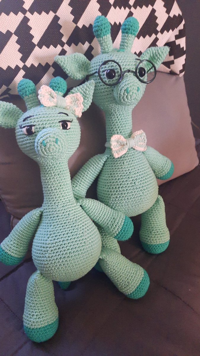 knitting_bear's tweet photo. Unos bellos hermanos para una bella amiga.

 #jirafas #giraffe #Amigurumi #knitting #mexico #crochet https://t.co/RANWvOFcAi