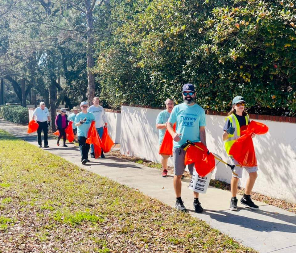 edyoung4florida's tweet photo. When there's a road clean up on the street you live on, you just have to help out. Great time helping @CityofAltamonte Commissioner #JimTurney this morning cleaning up Douglas Ave! #roadcleanup #volunteer @seminolecounty #KeepAltamonteBeautiful https://t.co/R2P1KE4uhl