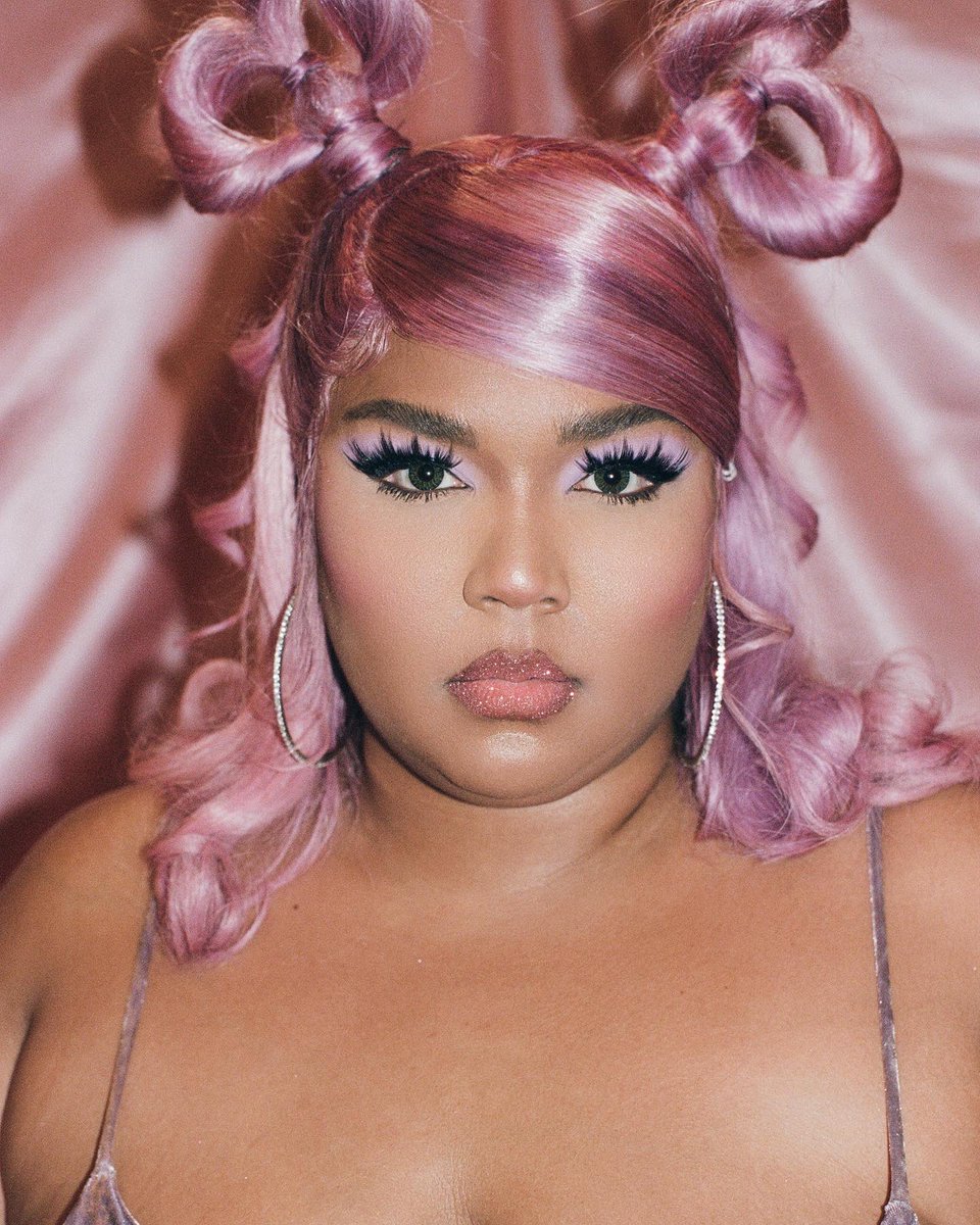 lizzo tweet picture