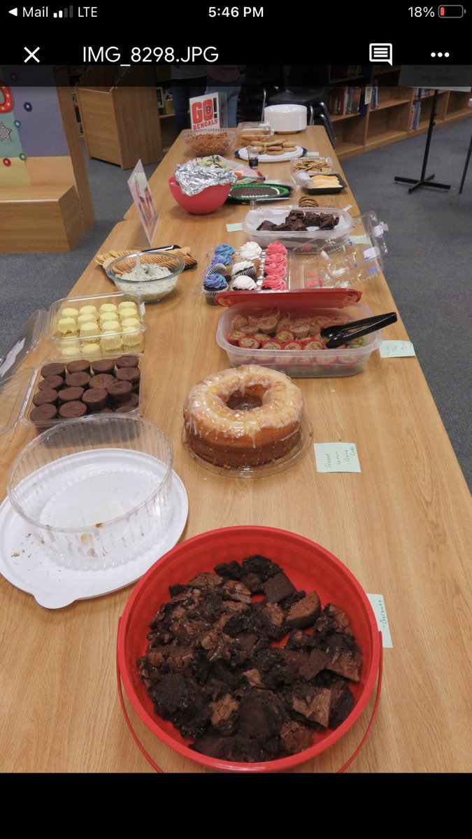 In honor of the Super Bowl, Glyndale had a “Souper” Bowl party for the staff!! #beststaff #funday #greatcooks @glynnschools <a href="/GlyndaleElemen1/">Glyndale Elementary</a>