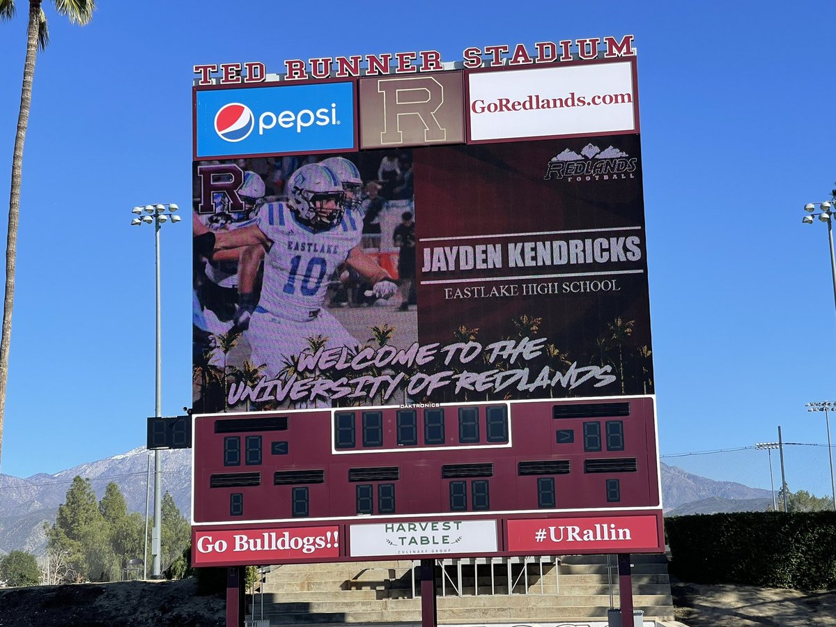 Jaydenken10_'s tweet photo. Great visit at Redlands University yesterday! Thank you @UR_CoachLord 
@UofR_Football 🙌🏽 https://t.co/4sFJLAstXc