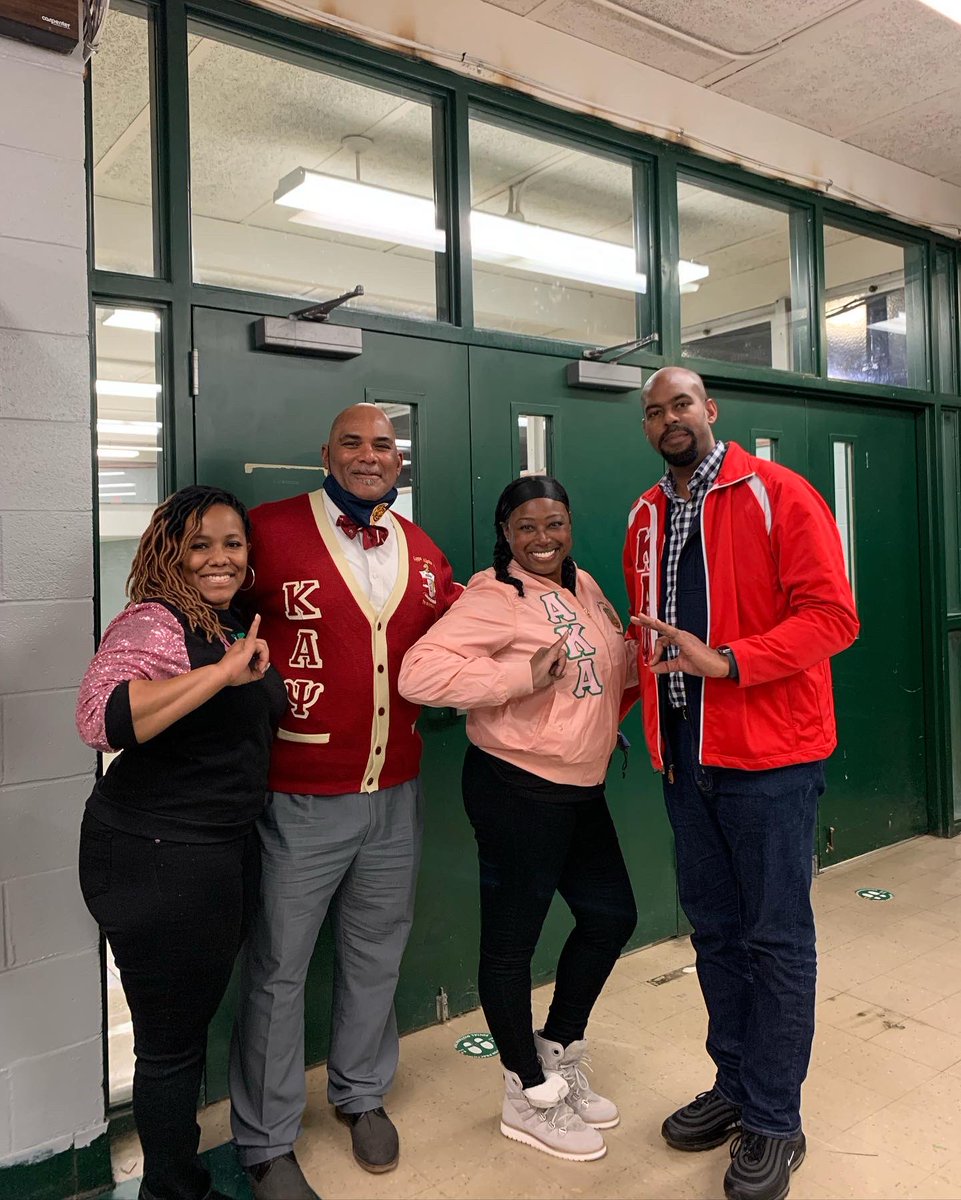 So1onupie's tweet photo. The divine nine had a blast at the North Side vs Bolivar Central basketball game last night. #unity #greekdom #weareblackhistory #weareleaders https://t.co/ACagdKNzmk