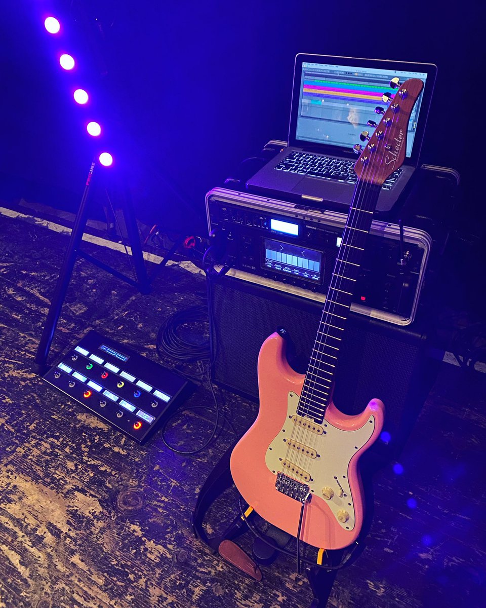GerryTrevino_'s tweet photo. The rig from the other night. 🥰✨
•
•
•
#schecter #schecterguitars #schecterfamily #myschecter #line6 #line6helix #hosa #howihosa #dropstrap #dropstrapfamily #popmusic #alternativemusic #georgi #livemusic #guitarrig #rigrundown #nickjohnston https://t.co/xhsAcHZ2E7
