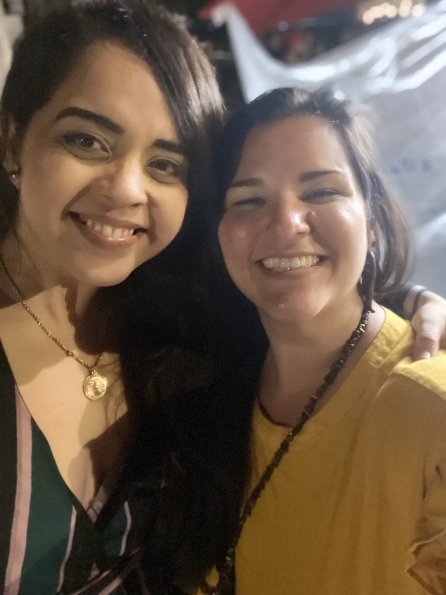 Anoche estuvo CABRON! Y paaaaa colmo me di con esta sabrosura de mujer! <a href="/Guzabra/">Melissa Guzmán</a> mami que pena que no me pude dar el whiskey contigo y mear en una cuneta 🤣 gracias por el abrazo 😘🥰