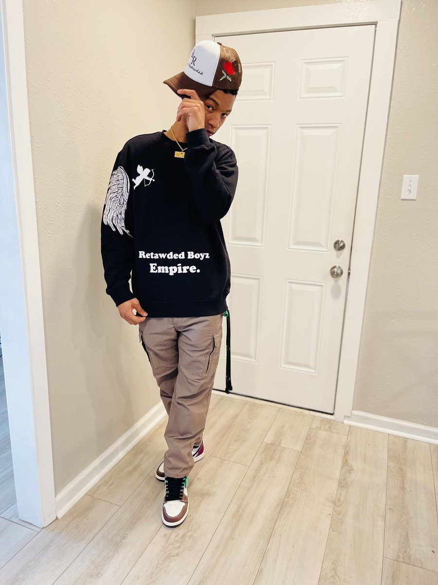 NoahJacksonRR's tweet photo. hol on bx don’t touch me, ion want nobody seeing nothing. 💸#RetawdedBoyzEmpire https://t.co/A785Wq4wNc