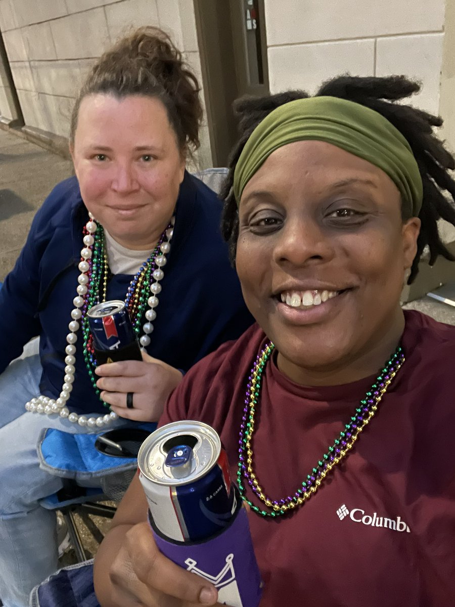 abishop416's tweet photo. Mardi Gras SZN, Super Bowl tomorrow. Who’s gonna help a sista with these layouts!? #100Devs #boomboom #floatleft #width:50% https://t.co/E7mHuwszBB