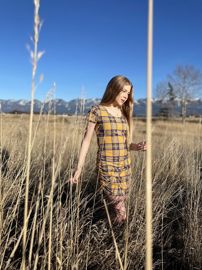 bellasbadmom's tweet photo. Just shot these today right outside my house because…well I can. Lol gotta love Glacier Mountain View’s! Modeling Lily Bleu junior line #juniorline #bellalynofficial #model https://t.co/ttcFRDPECy
