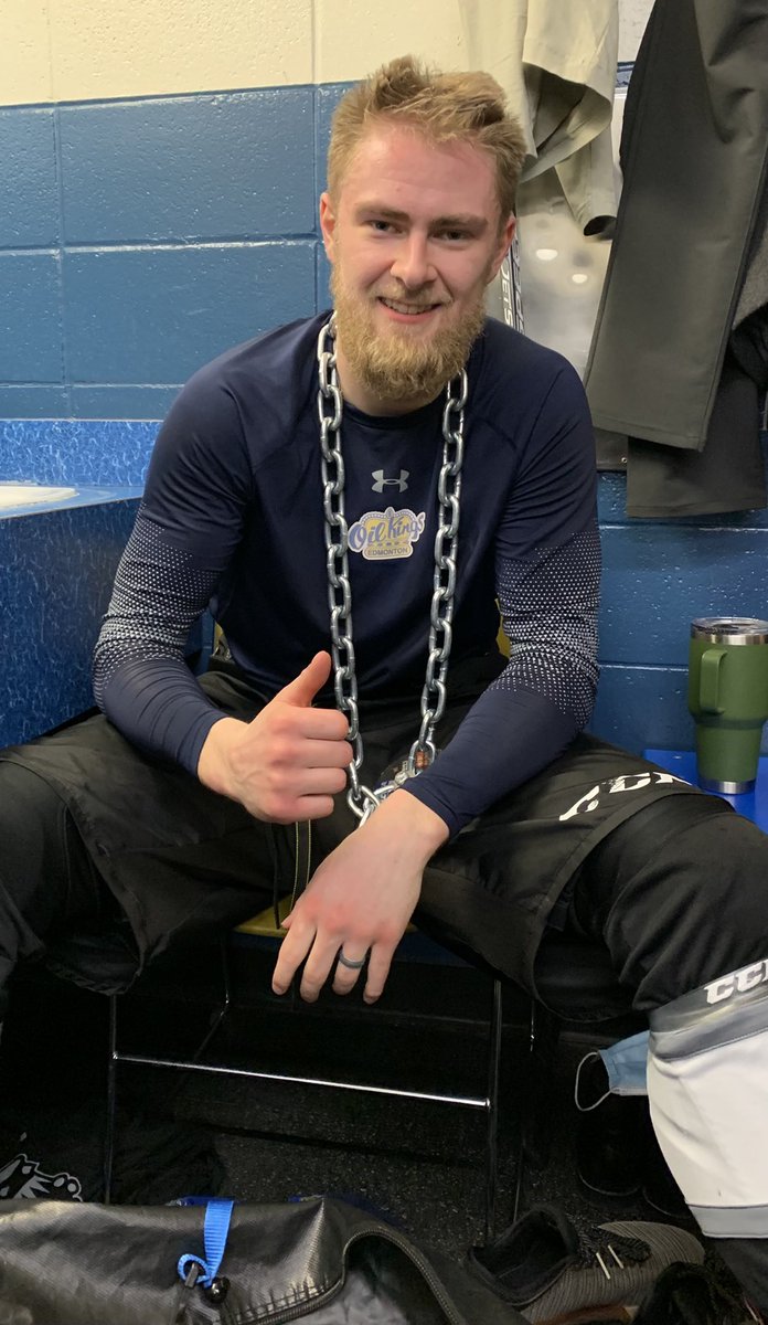 Don’t normally give out the awards unless we win, but the boys almost completed the comeback in a 6-5 loss to NAIT. PP was 3/6 and PK 4/5. Dman @jantzenleslie3 (recently out of retirement) was the Kings Grinder of the Game with a goal, great PK, and not afraid of blockin’ shots.