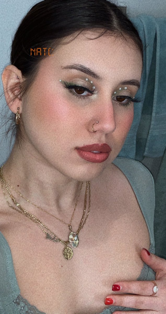 nataliexp_'s tweet photo. pretty face szn https://t.co/LJdMjTJyRn