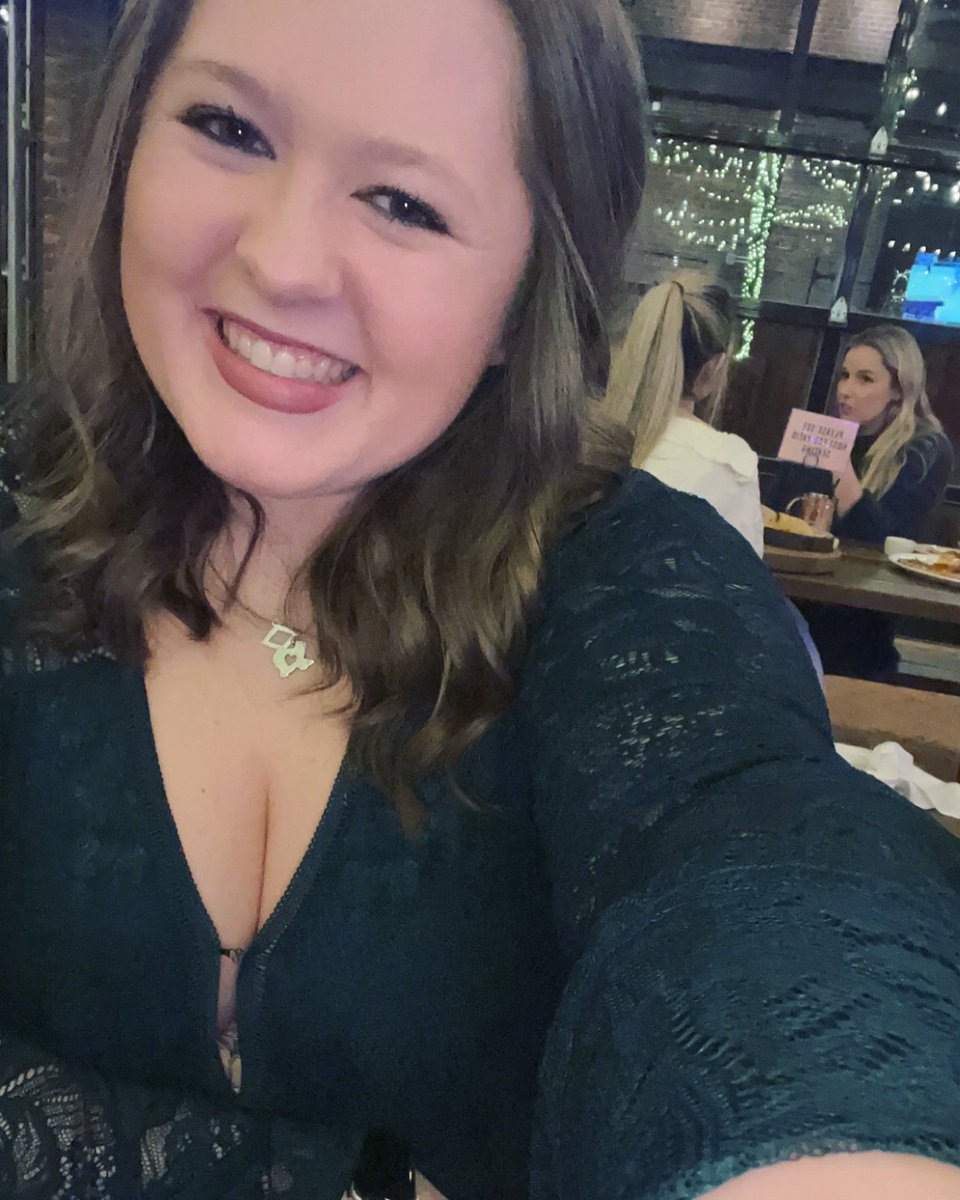 Shelboaileen97's tweet photo. Hey friends, it’s been a minute. Life in OKC is still good💗 https://t.co/7KSygwGJAd
