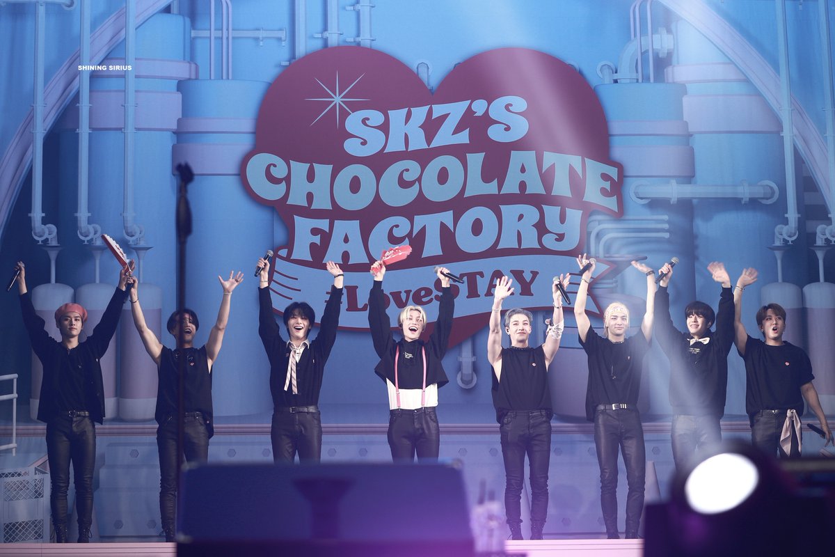 shiningsirius97's tweet photo. 220212 #LoveSTAY 🍫💗

#스트레이키즈 #StrayKids https://t.co/2idPieCJBg