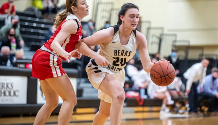 Banner performance by Caroline Reedy lifts Berks Catholic mikedragosports.com/banner-perform… 
<a href="/JasonGuarente/">Jason Guarente</a> #mikedragosports