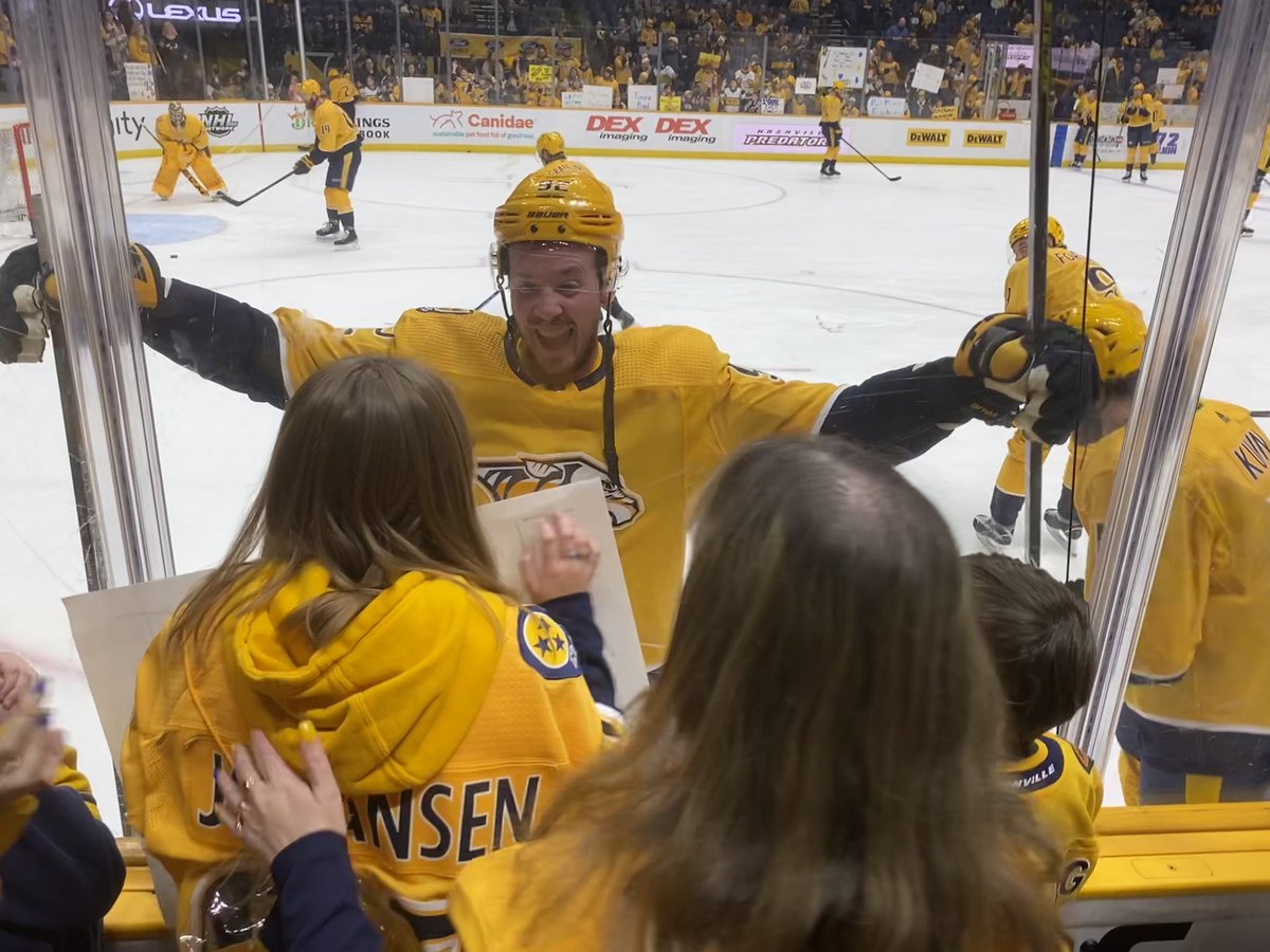 Ahhh my heart!! This young lady was adopted by her new family today at age 15! @RyanJohansen19 saw her sign, came over and gave her a hug through the glass, and gave her a stick! Our Preds are just the best! Huge congrats to this family! @predsnhl #Preds #NSHvsWPG
