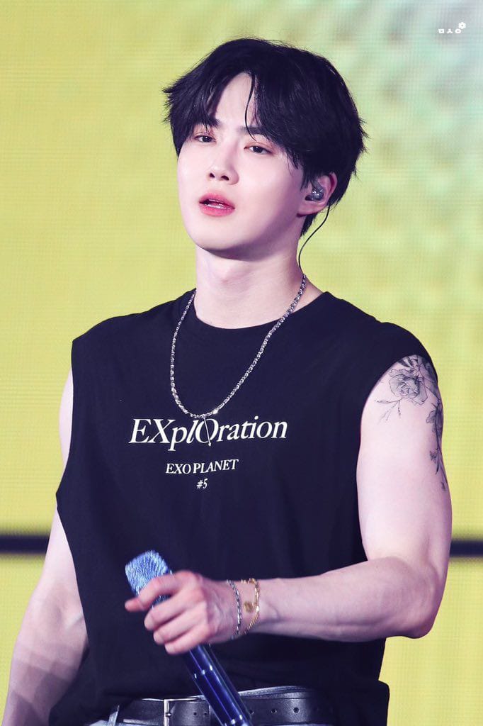Sebagai baby L aku sangat menantikan kepulanganmu wahai uri the best leader:):)

#기다림이_즐거웠어_우린_사랑이야
#SUHOcomesToday
#WelcomeHomeSuho
#김준면 #수호 #SUHO 
#EXO  #엑소 <a href="/weareoneEXO/">EXO</a>