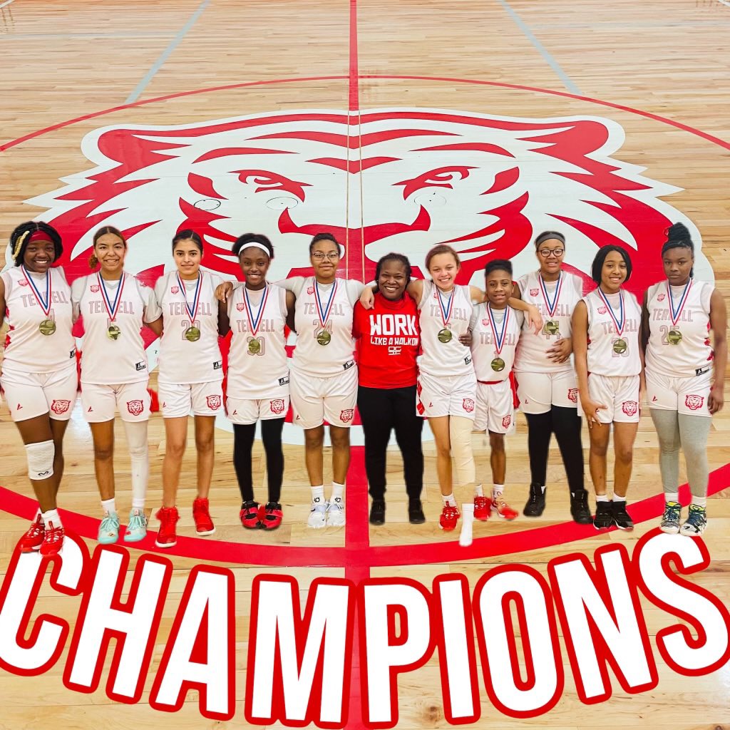 AmadiAHeyliger's tweet photo. Our girls are champions every day, but it’s always nice to a get a title.😀#FMS8thgraders #championsonandoffthecourt #girlpower @FurloughMiddle @wonturner @TerrellISD @TerrellTigerFB https://t.co/b92IkQcEVJ