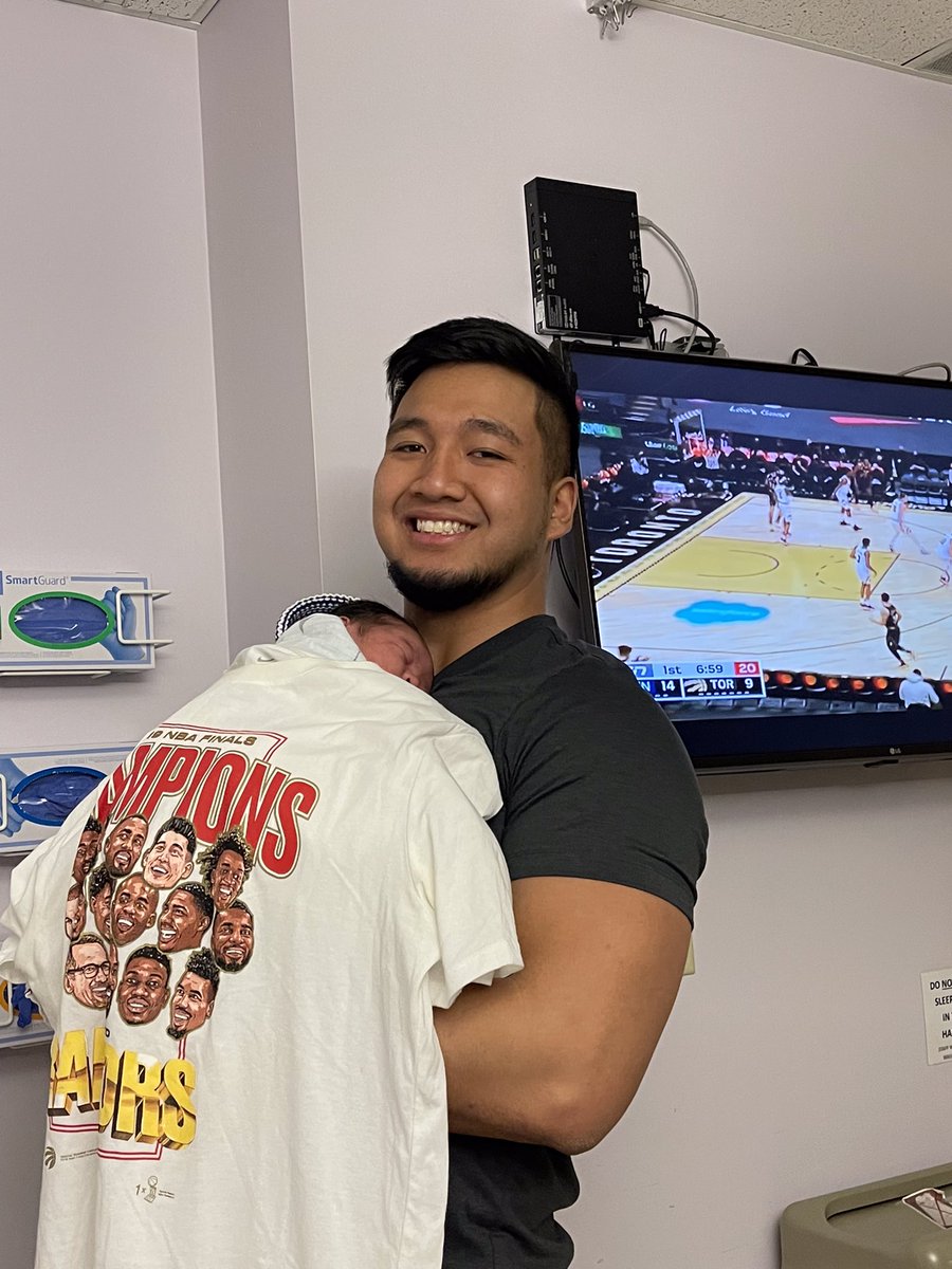 andyngeth33's tweet photo. Born just in time for Game Day #TangerineFanAngle https://t.co/fRys10W6tP