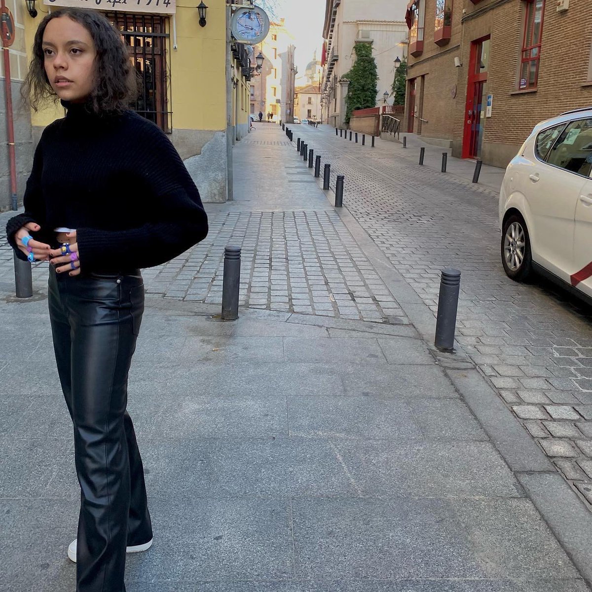 and_versace's tweet photo. Day 22 asking @SavageXFenty and
@Calvinklein @Nike if they want to put a 19 yr old mexican girl rejected by half of all the  model agencies in one of your fashion campaigns
#mycalvins #SavagexFenty #model #EuphoriaSeason2 #Nike #fashion #Trending #FashionWeek  #NYFW #Rihanna https://t.co/8OdL4qmwew