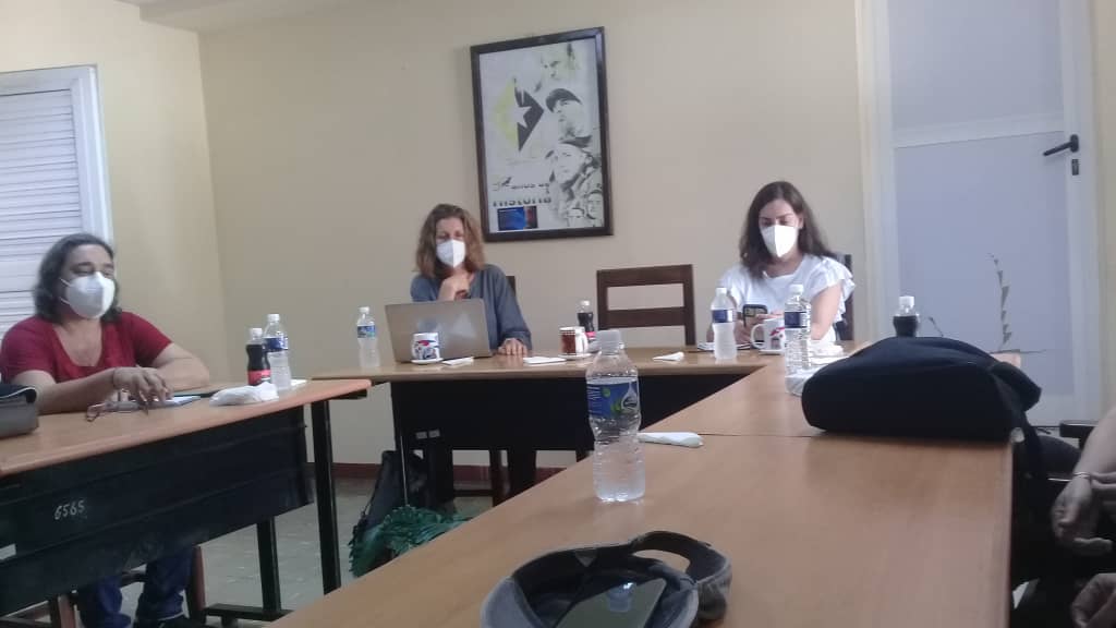 MariaC_Velasco's tweet photo. #VillaClara evaluación de medio termino del #Proyecto #ResilienciaCostera en #Caibarien avances, resultados y manejo integrado Gobierno, población e investigadores @cesam_vc @CITMAVCL @yudi_mercedes @AlbertoLpzDiaz @ElbaRosaPM @adianez_taboada @EmisoraCMHS https://t.co/0vfns1icgf