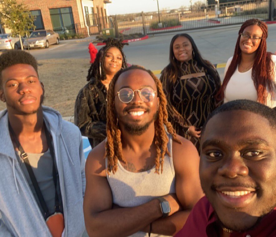 WilliamPapaC's tweet photo. Blood is thicker than water…. But water is clear! #papacsays #family #pvcertifiedlover #april2k22 https://t.co/9Lg8An7Z48