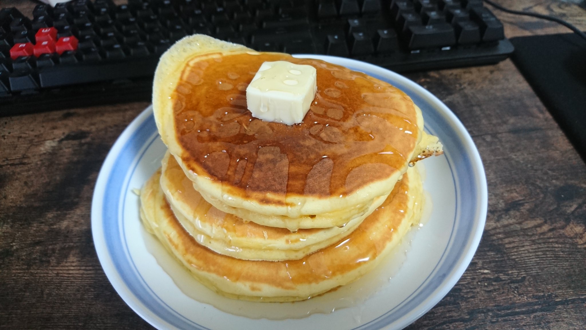 ゆるセミ ゆるく目指すセミリタイア生活 ついつい朝は星野珈琲とかコメダ珈琲店とかに行きがちなので 節約のためにこの3連休は家で ホットケーキ焼いて コーヒー飲んでました ちょっと手間だけど カフェ行くよりは全然安いですね そして たくさん