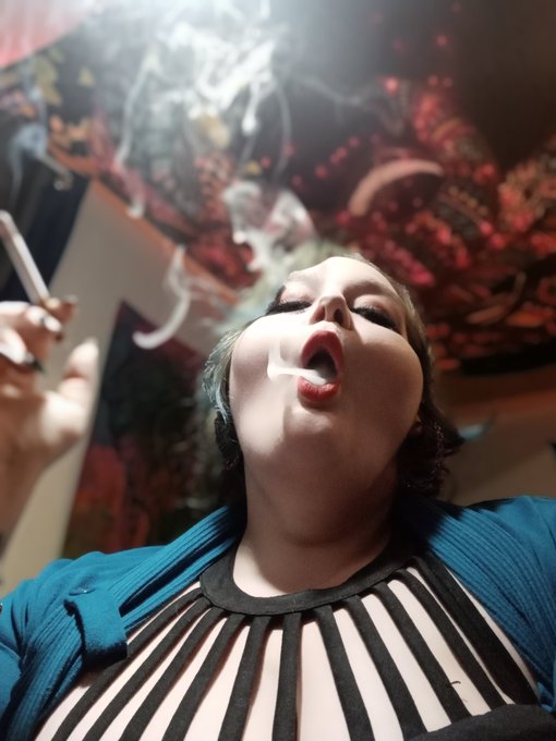 I blow "o's" and cock https://t.co/H45XKLGLrD