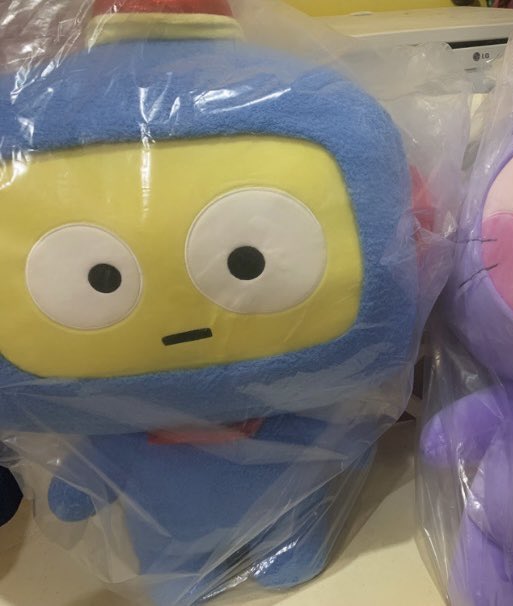 BingleUp's tweet image. HELP RT! LFB/WTS
#BUPHONHAND

#TREASURE 

TRUZ FACE CUSHION - CHILLI : 1,790.00

TRUZ JUMBO DOLL HIKUN : 6,000.00

✅ Onhand
✅ DOP: PAYO
✅ MOP: GCASH/BPI 
✅ MOD: SCO/GGX Direct/SDD

TO ORDER: DM US!

help rt po @TeumeMarketPH @teumemarketph_ @TreasureMerchPH