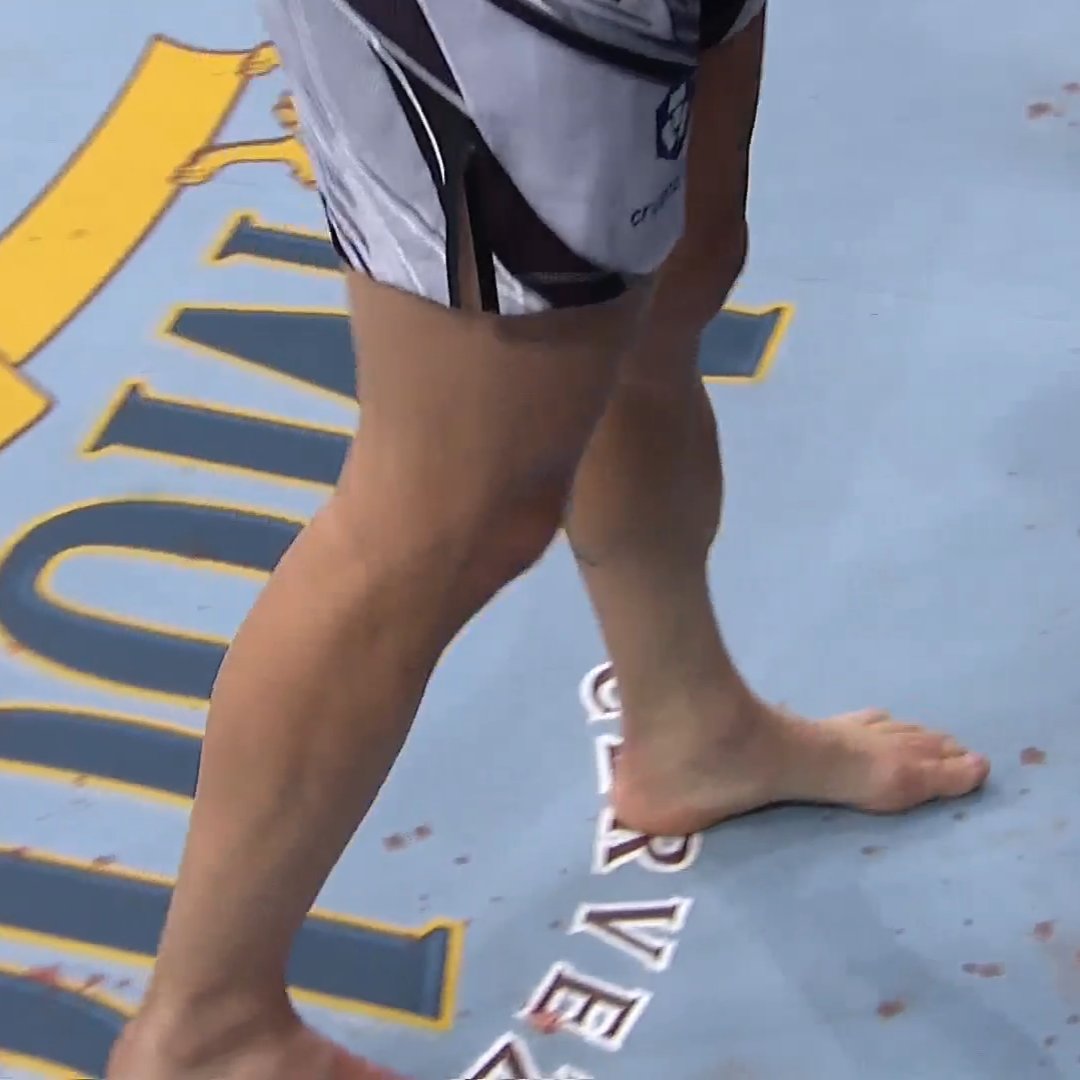 ufc's tweet photo. Rojo's left leg has taken a BEATING 😳

[ #UFC271 | Prelims LIVE on @ESPN &amp; ESPN+ ] https://t.co/8w0PBZUzXL