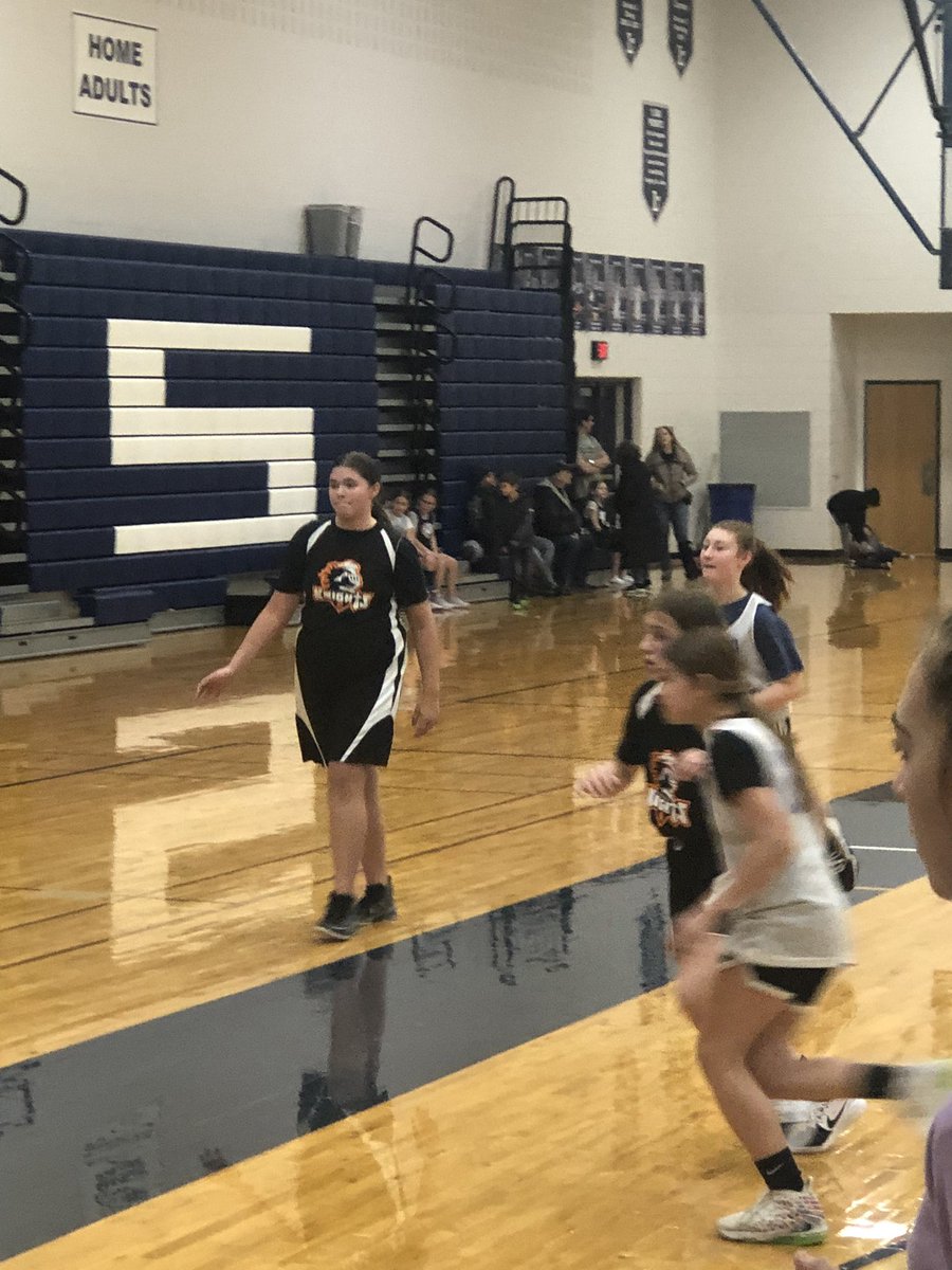 debbieiayers's tweet photo. These 6th grade Knights went undefeated in NBC play this year. Today Game 1 Elmwood 31-4. Game 2 Fostoria 51-0. S\O Andy &amp; Erin Stickel amazing coaches. https://t.co/y6nuNWKH0m