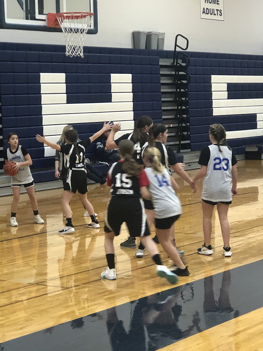 debbieiayers's tweet photo. These 6th grade Knights went undefeated in NBC play this year. Today Game 1 Elmwood 31-4. Game 2 Fostoria 51-0. S\O Andy &amp; Erin Stickel amazing coaches. https://t.co/y6nuNWKH0m