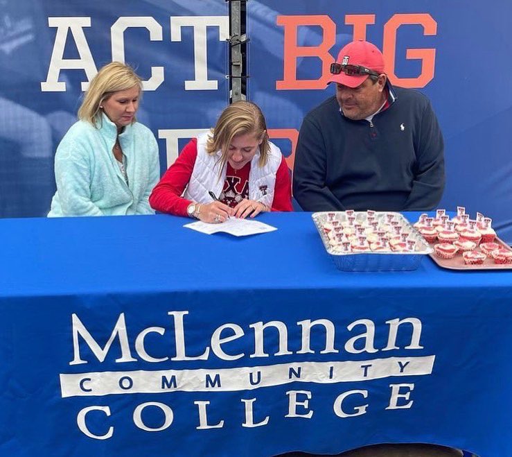 MadelynSaven's tweet photo. I’m officially a Red Raider!!! Thank you to all of my coaches, teammates, and family members that have helped me get to this point today! #GunsUp #wreckem @McLennan_SB @CoachStrinz @TexasTechSB https://t.co/BOiH3JZsMC